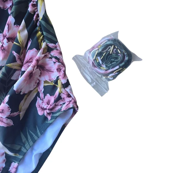 Kona Sol Green Floral One Piece Swimsuit 22W - Picture 3 of 5